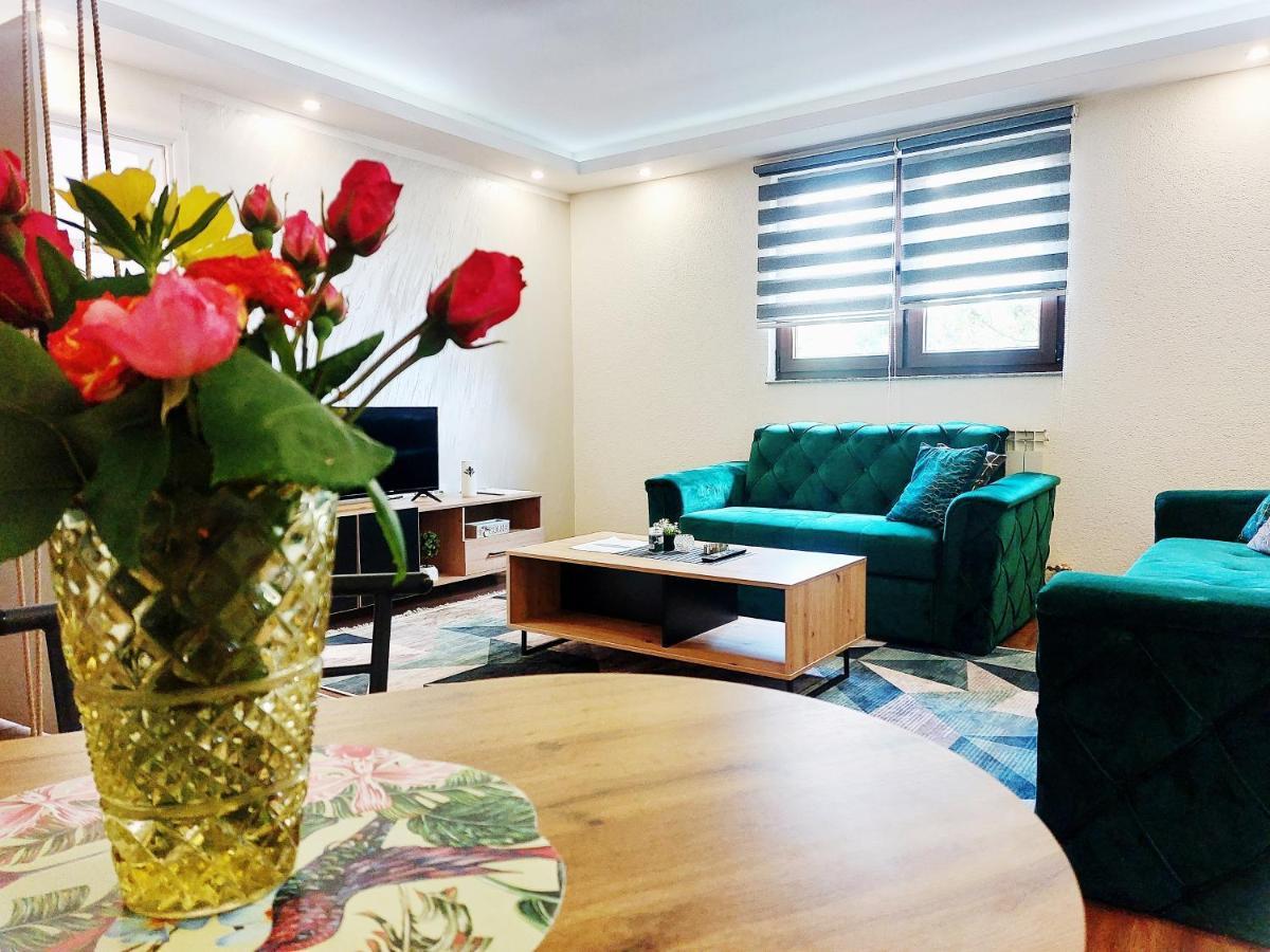 Apartman Dm Sarajewo Zewnętrze zdjęcie